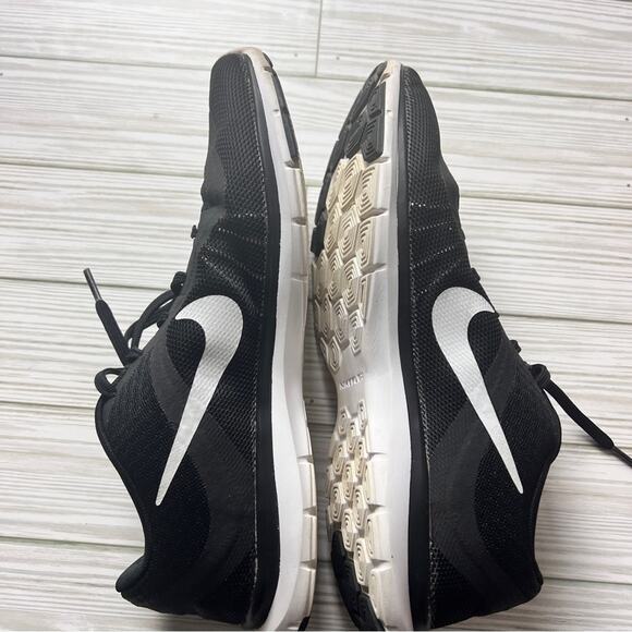 Nike Training Flex Women's Black and WHite Athletic Sporty Sneaker Sz 8.5 - Picture 7 of 10
